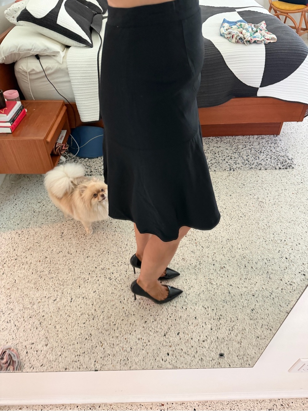 L’AGENCE black back zip skirt 6 EUC